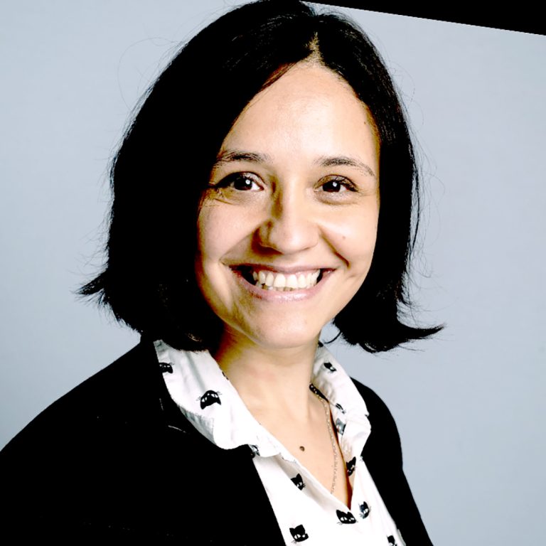 Concejo Municipal de Linares entregó reconocimiento a astrónoma Graciela López Rosson por destacada trayectoria