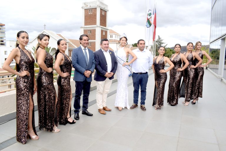 Bellezas de Pelarco llegaron hasta el Gore para presentar certamen que elegirá a reina