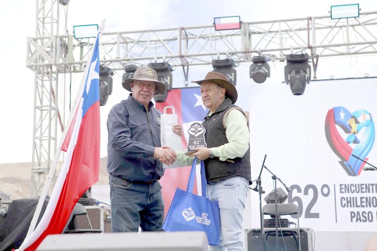 Entre las rocas y el viento, el Maule y  Mendoza se abrazaron en la cordillera