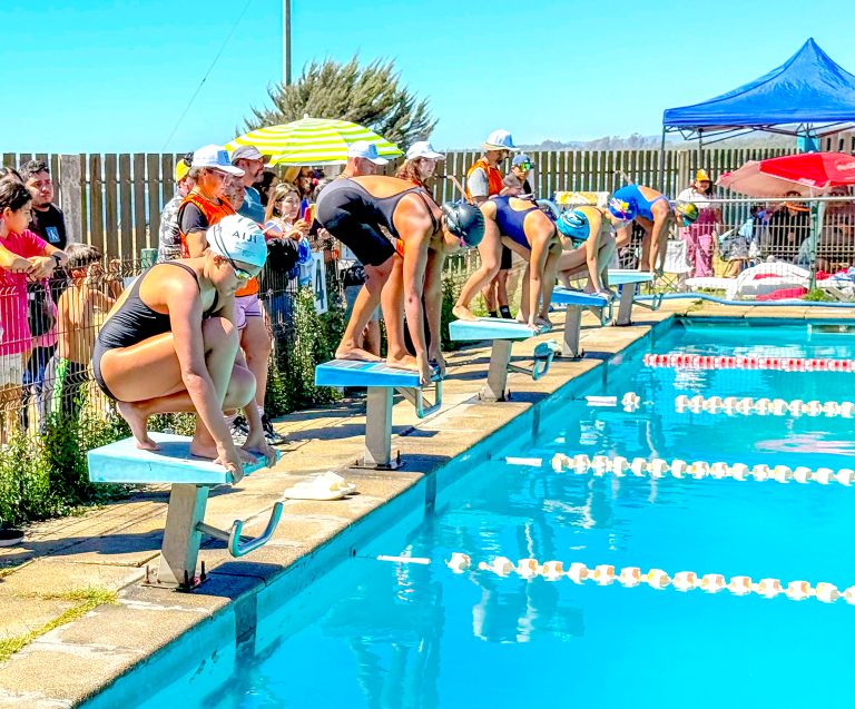 Alta nivel de competencia y una masiva participación se registró en Open de Natación